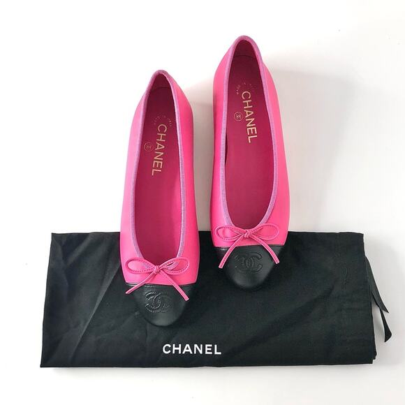 NEW Chanel Lambskin CC Logo Bow Fuchsia Cap Toe Ballerina Flats 38 - Picture 1 of 11